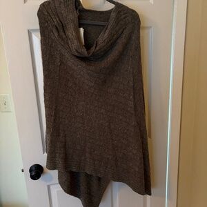 NWT Barefoot Dreams poncho top